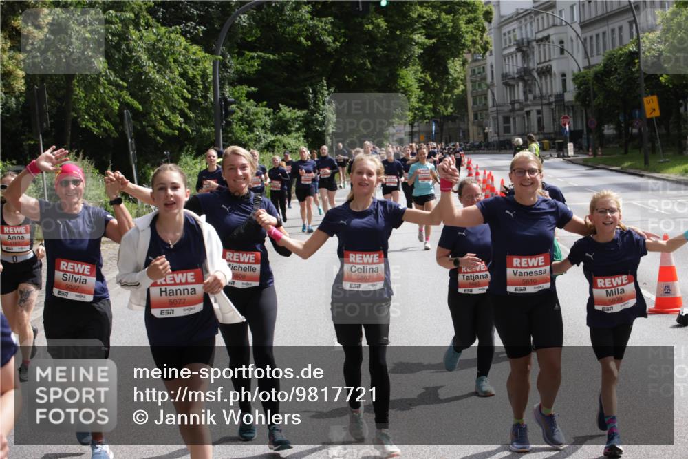 14.06.2026 - REWE Women's Run Jannik Wohlers http://msf.ph/oto/9817721 14.06.2026 10:57:32 Laufen 5161, 657, 5027, 5077, 5608, 5607, 7, 5685, 5610, 5609, 57, 01 meine-sportfotos.de