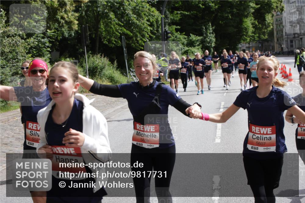 14.06.2026 - REWE Women's Run Jannik Wohlers http://msf.ph/oto/9817731 14.06.2026 10:57:33 Laufen 5027, 7, 5077, 5608, 657, 5607 meine-sportfotos.de