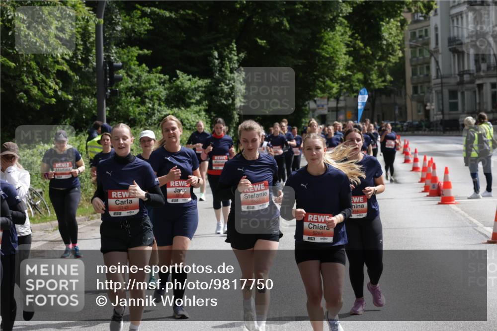 14.06.2026 - REWE Women's Run Jannik Wohlers http://msf.ph/oto/9817750 14.06.2026 10:57:39 Laufen 5742, 7, 5572, 57, 5525, 5285, 7, 914 meine-sportfotos.de