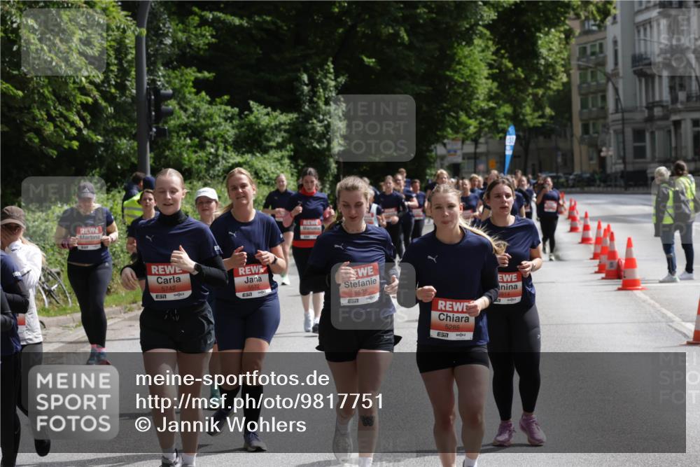 14.06.2026 - REWE Women's Run Jannik Wohlers http://msf.ph/oto/9817751 14.06.2026 10:57:39 Laufen 5742, 57, 5572, 6517, 5525, 5285, 7, 5914 meine-sportfotos.de