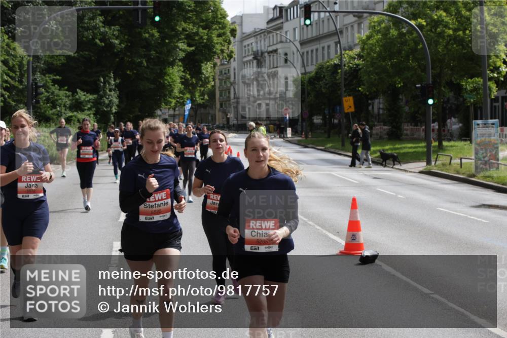 14.06.2026 - REWE Women's Run Jannik Wohlers http://msf.ph/oto/9817757 14.06.2026 10:57:41 Laufen 5572, 5525, 5285, 7, 01 meine-sportfotos.de