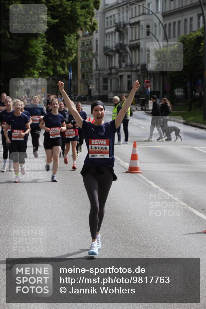 14.06.2026 - REWE Women's Run Jannik Wohlers http://msf.ph/oto/9817763 14.06.2026 10:57:45 Laufen 6006 meine-sportfotos.de