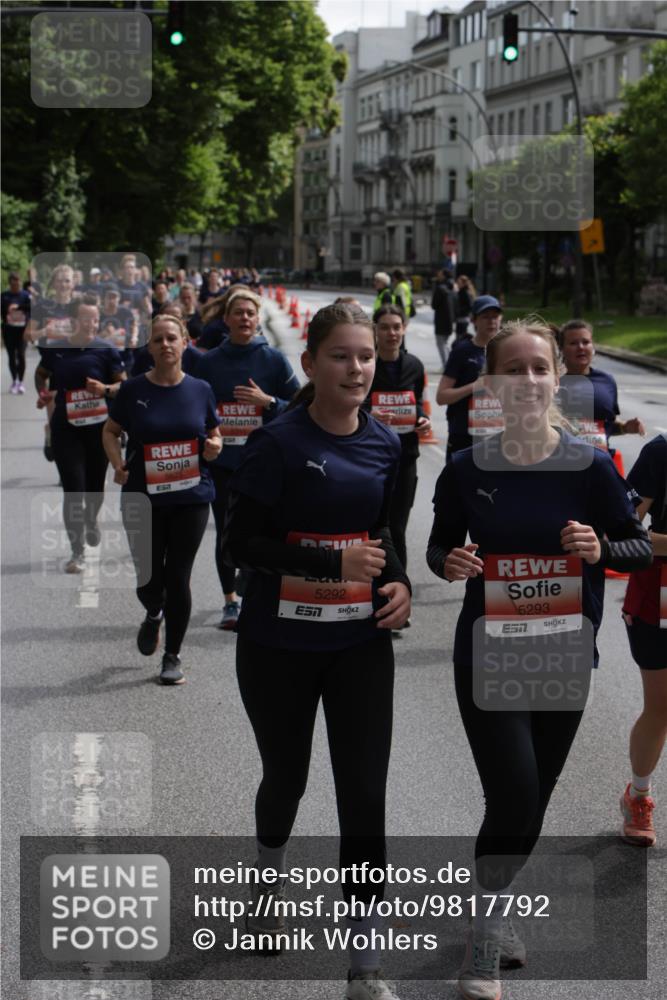 14.06.2026 - REWE Women's Run Jannik Wohlers http://msf.ph/oto/9817792 14.06.2026 10:57:51 Laufen 51, 5292, 711, 5293 meine-sportfotos.de