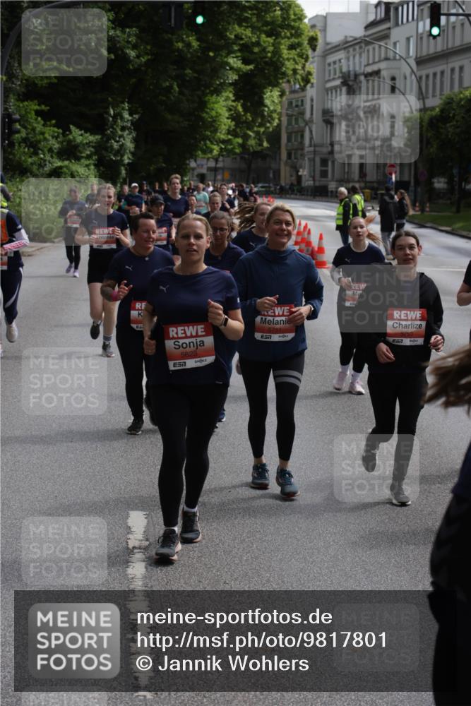14.06.2026 - REWE Women's Run Jannik Wohlers http://msf.ph/oto/9817801 14.06.2026 10:57:52 Laufen 5623, 7, 5751, 57, 5750 meine-sportfotos.de