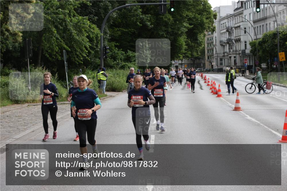 14.06.2026 - REWE Women's Run Jannik Wohlers http://msf.ph/oto/9817832 14.06.2026 10:58:03 Laufen 1 meine-sportfotos.de