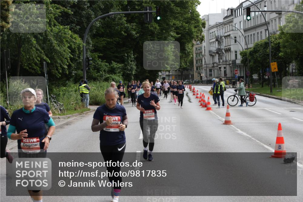 14.06.2026 - REWE Women's Run Jannik Wohlers http://msf.ph/oto/9817835 14.06.2026 10:58:04 Laufen 5823, 167, 5867, 7, 1 meine-sportfotos.de