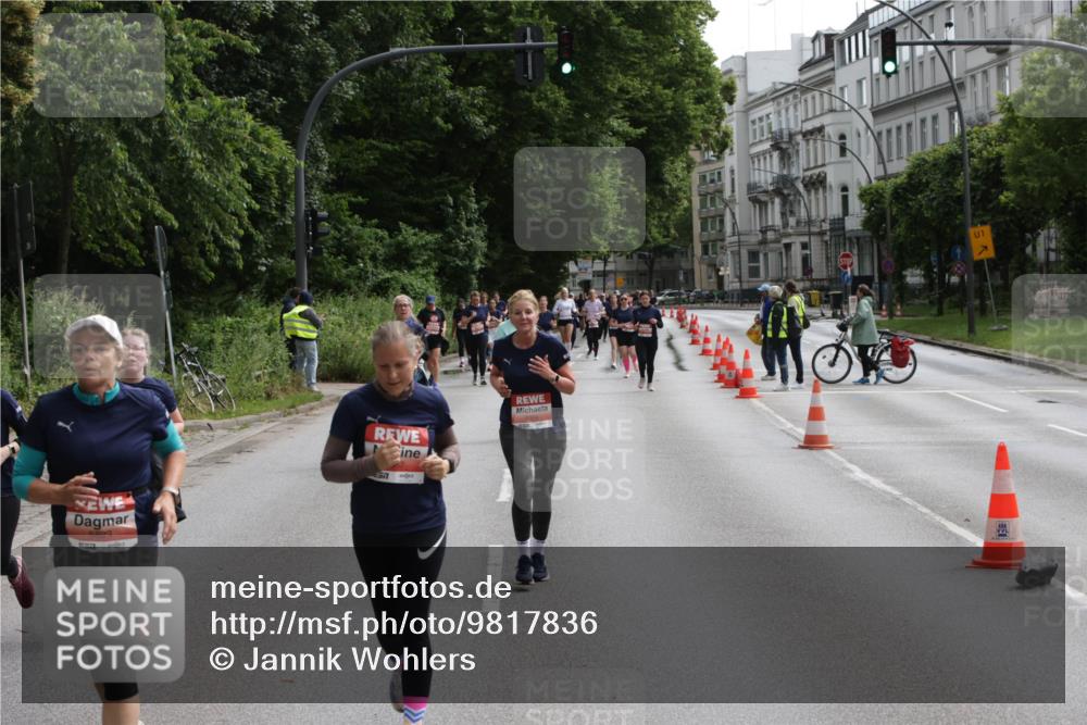14.06.2026 - REWE Women's Run Jannik Wohlers http://msf.ph/oto/9817836 14.06.2026 10:58:04 Laufen 5823, 567, 01 meine-sportfotos.de