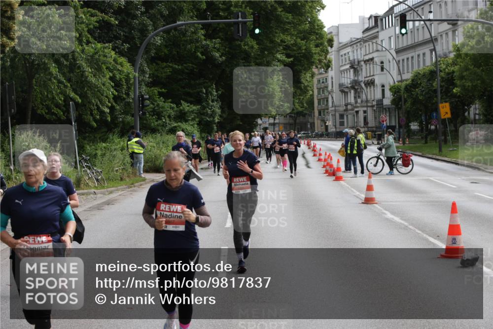14.06.2026 - REWE Women's Run Jannik Wohlers http://msf.ph/oto/9817837 14.06.2026 10:58:04 Laufen 5823, 657, 5867, 1 meine-sportfotos.de