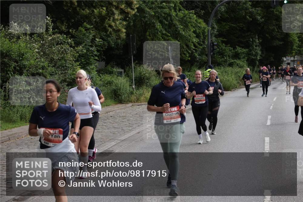 14.06.2026 - REWE Women's Run Jannik Wohlers http://msf.ph/oto/9817915 14.06.2026 10:58:20 Laufen 5901, 657, 5346, 57 meine-sportfotos.de