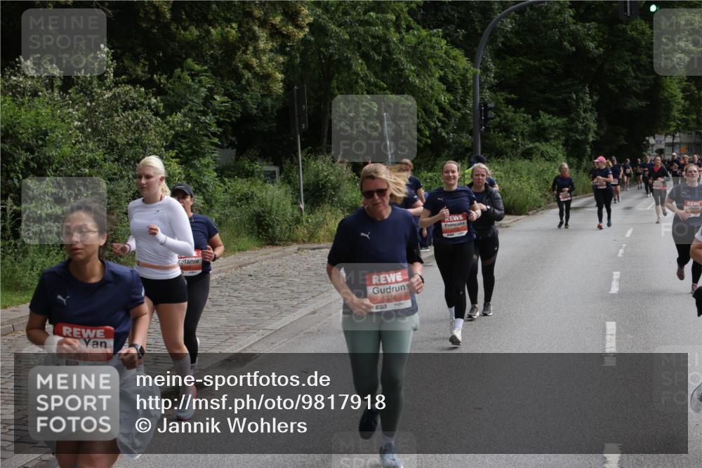 14.06.2026 - REWE Women's Run Jannik Wohlers http://msf.ph/oto/9817918 14.06.2026 10:58:20 Laufen 3901, 7, 5346 meine-sportfotos.de