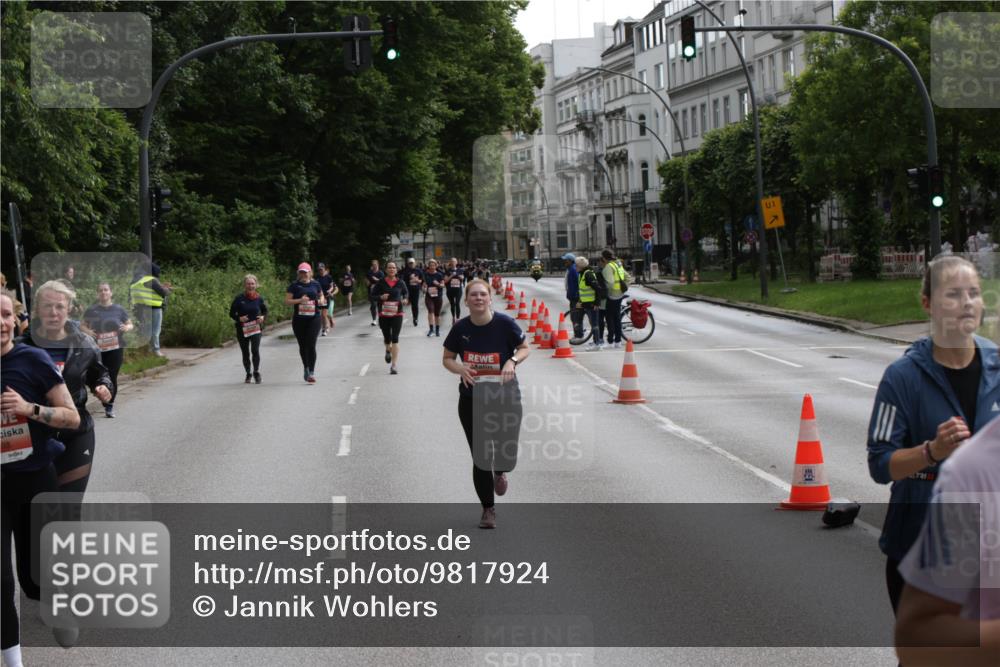 14.06.2026 - REWE Women's Run Jannik Wohlers http://msf.ph/oto/9817924 14.06.2026 10:58:22 Laufen 93, 1 meine-sportfotos.de