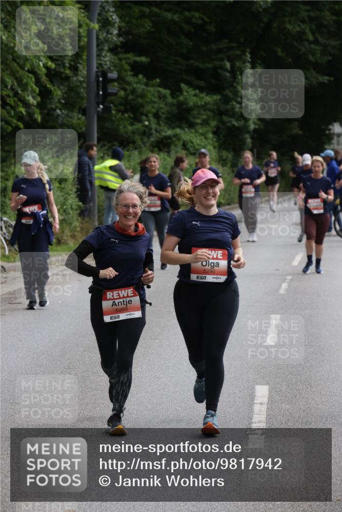 14.06.2026 - REWE Women's Run Jannik Wohlers http://msf.ph/oto/9817942 14.06.2026 10:58:28 Laufen 5289, 57, 5290 meine-sportfotos.de