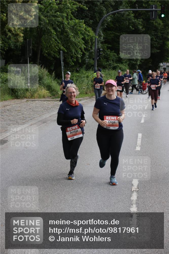 14.06.2026 - REWE Women's Run Jannik Wohlers http://msf.ph/oto/9817961 14.06.2026 10:58:30 Laufen 5289, 57, 5290 meine-sportfotos.de