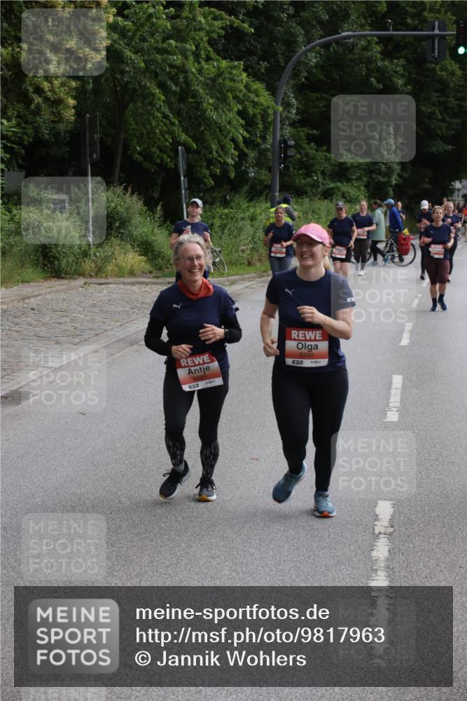 14.06.2026 - REWE Women's Run Jannik Wohlers http://msf.ph/oto/9817963 14.06.2026 10:58:30 Laufen 5289, 657, 5290, 7 meine-sportfotos.de