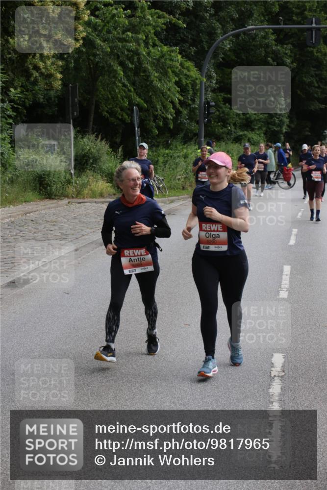 14.06.2026 - REWE Women's Run Jannik Wohlers http://msf.ph/oto/9817965 14.06.2026 10:58:30 Laufen 5289, 57, 5290, 57 meine-sportfotos.de