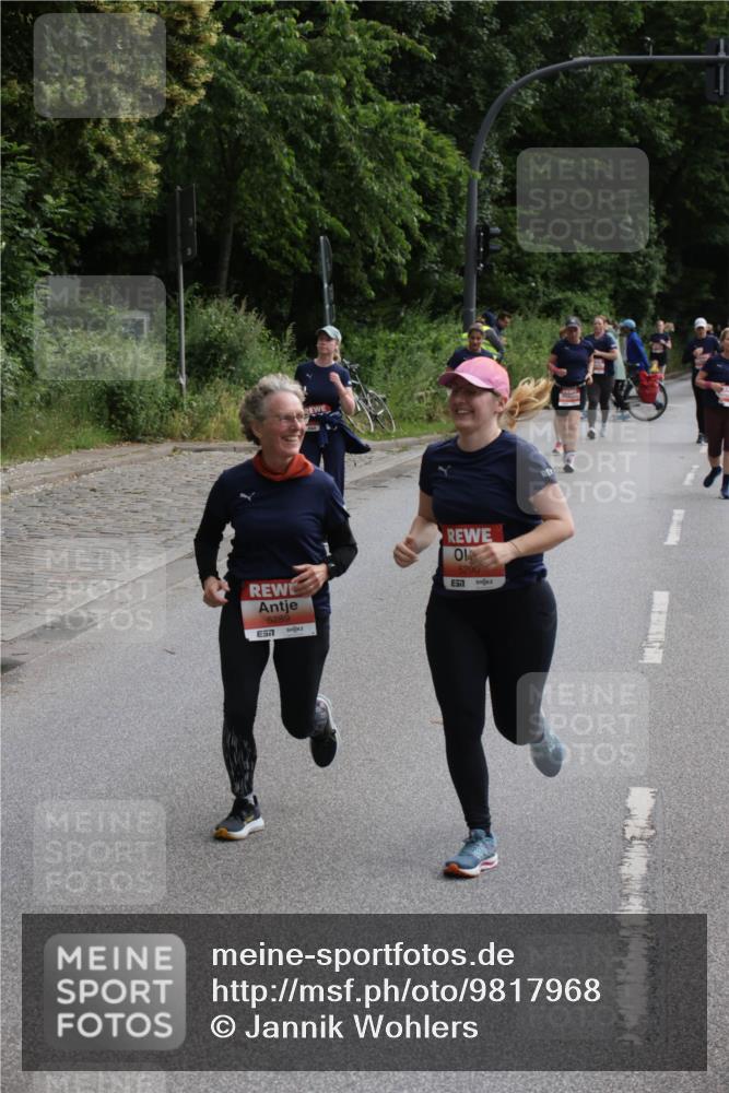 14.06.2026 - REWE Women's Run Jannik Wohlers http://msf.ph/oto/9817968 14.06.2026 10:58:30 Laufen 5289, 57, 5290, 51 meine-sportfotos.de