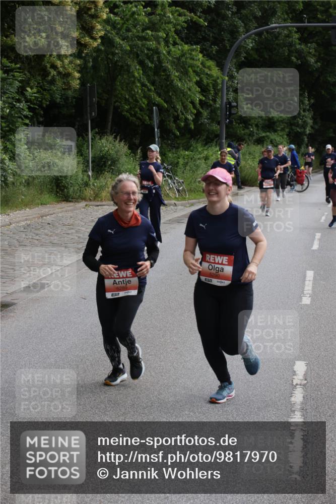 14.06.2026 - REWE Women's Run Jannik Wohlers http://msf.ph/oto/9817970 14.06.2026 10:58:30 Laufen 5289, 57, 5290 meine-sportfotos.de