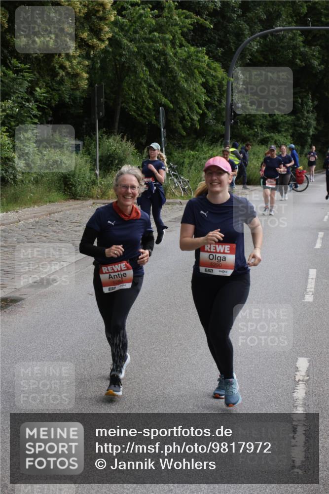 14.06.2026 - REWE Women's Run Jannik Wohlers http://msf.ph/oto/9817972 14.06.2026 10:58:30 Laufen 5289, 57, 5290, 57 meine-sportfotos.de