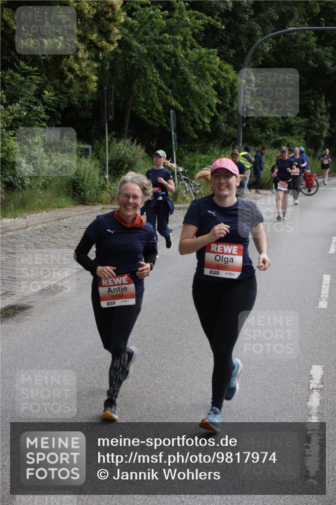 14.06.2026 - REWE Women's Run Jannik Wohlers http://msf.ph/oto/9817974 14.06.2026 10:58:30 Laufen 5289, 57, 5290 meine-sportfotos.de