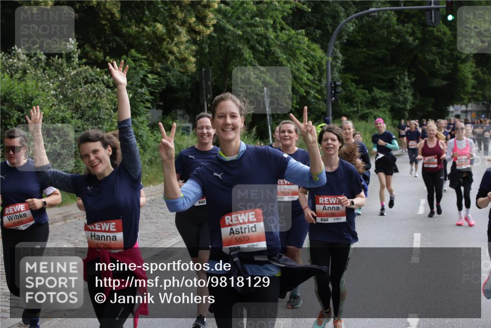 14.06.2026 - REWE Women's Run Jannik Wohlers http://msf.ph/oto/9818129 14.06.2026 10:59:09 Laufen 5392, 5725, 57, 5573, 6058, 5185, 517 meine-sportfotos.de