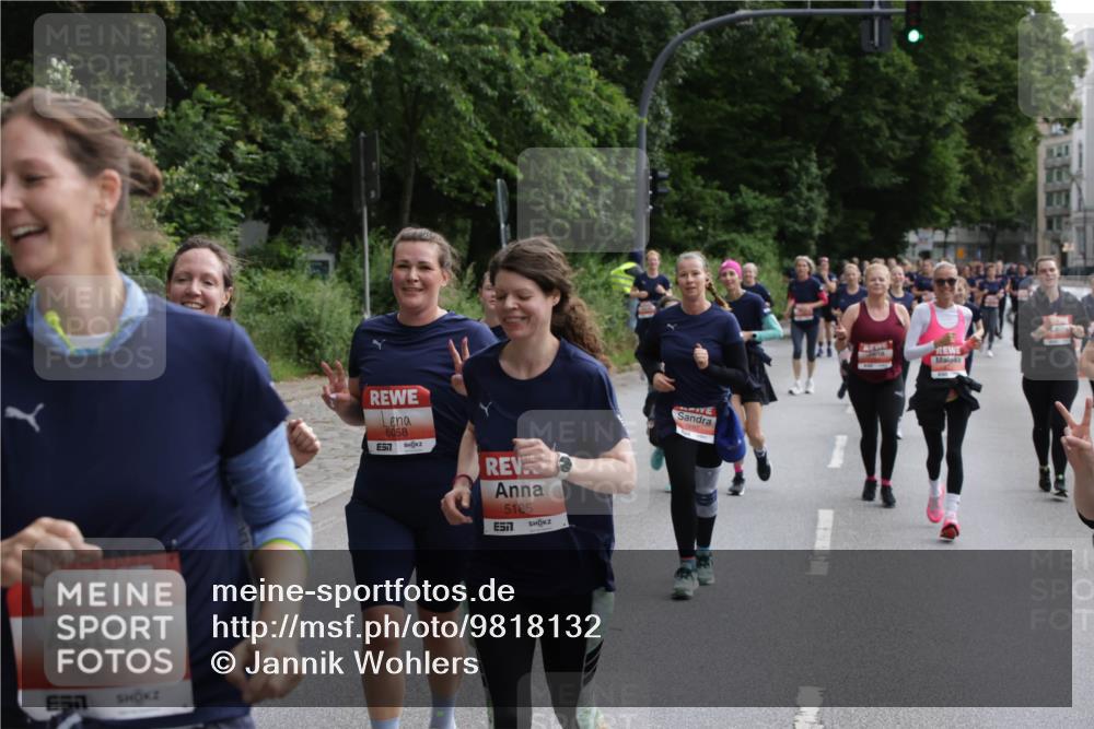 14.06.2026 - REWE Women's Run Jannik Wohlers http://msf.ph/oto/9818132 14.06.2026 10:59:10 Laufen 5573, 6058, 57, 5185 meine-sportfotos.de