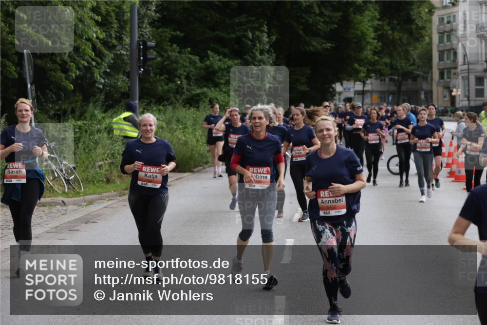 14.06.2026 - REWE Women's Run Jannik Wohlers http://msf.ph/oto/9818155 14.06.2026 10:59:15 Laufen 5389, 57, 198, 5452, 57 meine-sportfotos.de