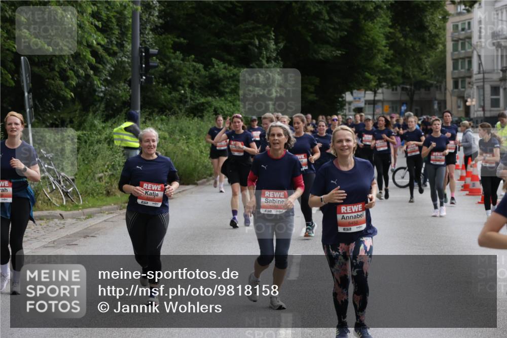 14.06.2026 - REWE Women's Run Jannik Wohlers http://msf.ph/oto/9818158 14.06.2026 10:59:15 Laufen 89, 7, 5198, 5452, 7 meine-sportfotos.de