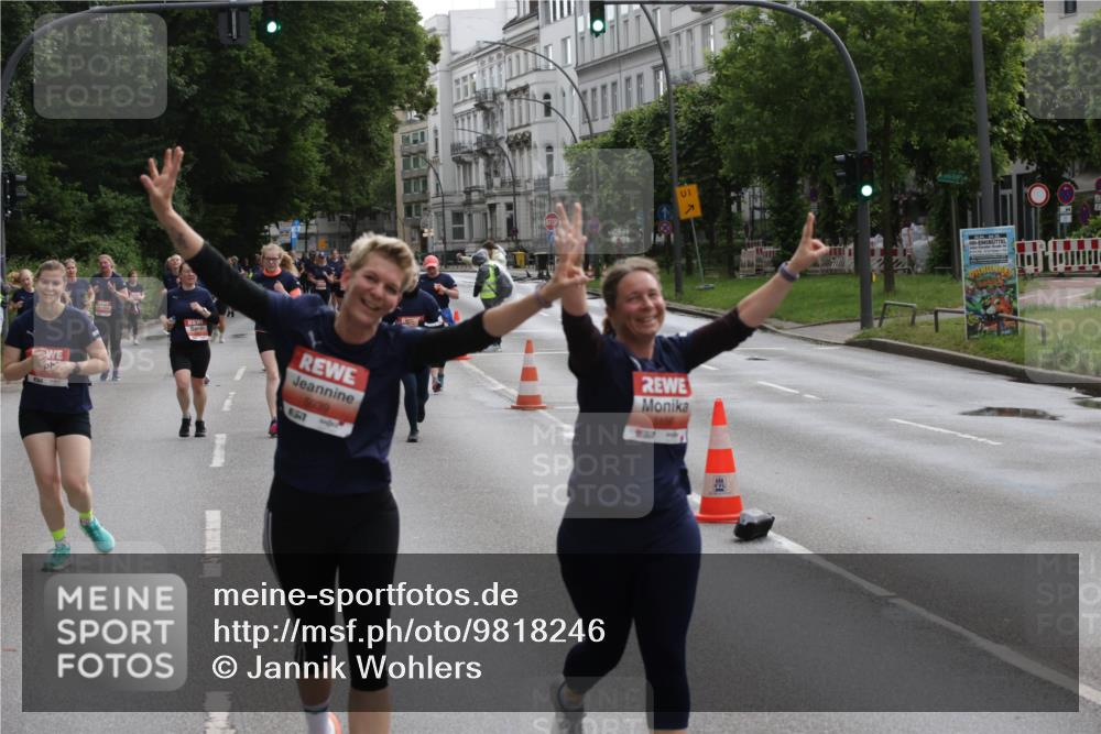 14.06.2026 - REWE Women's Run Jannik Wohlers http://msf.ph/oto/9818246 14.06.2026 10:59:36 Laufen 1, 5939, 1577, 137 meine-sportfotos.de