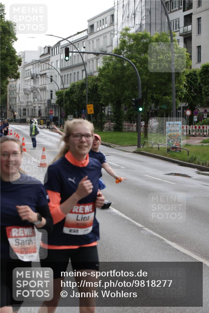 14.06.2026 - REWE Women's Run Jannik Wohlers http://msf.ph/oto/9818277 14.06.2026 10:59:42 Laufen 6351, 6754, 57, 1, 7 meine-sportfotos.de