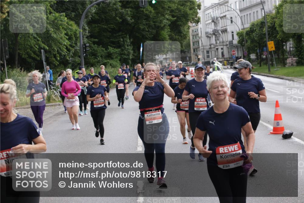 14.06.2026 - REWE Women's Run Jannik Wohlers http://msf.ph/oto/9818317 14.06.2026 10:59:50 Laufen 5295, 577, 5312, 57, 5177, 5221, 7, 1 meine-sportfotos.de