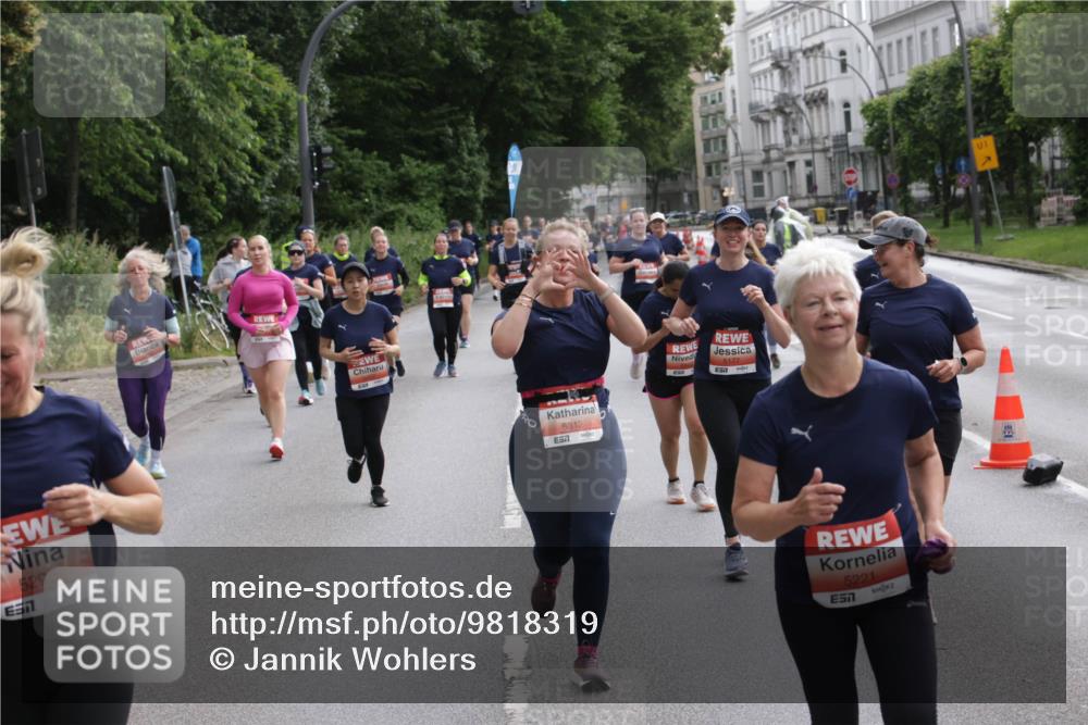 14.06.2026 - REWE Women's Run Jannik Wohlers http://msf.ph/oto/9818319 14.06.2026 10:59:50 Laufen 5295, 7, 5312, 57, 5177, 5221, 57, 1 meine-sportfotos.de