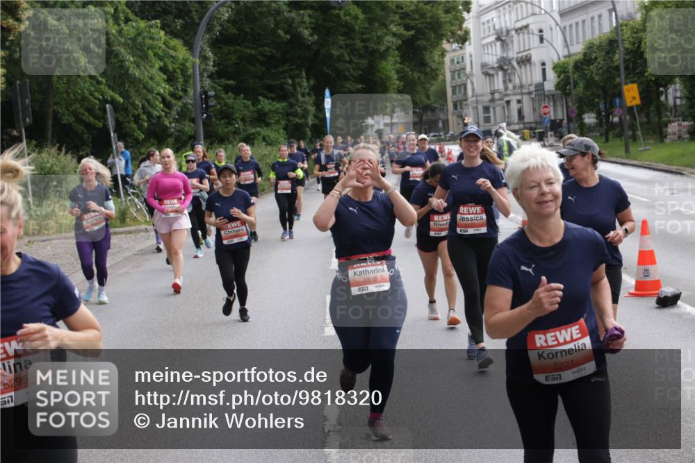 14.06.2026 - REWE Women's Run Jannik Wohlers http://msf.ph/oto/9818320 14.06.2026 10:59:50 Laufen 6295, 5312, 5177, 5221, 7, 1 meine-sportfotos.de
