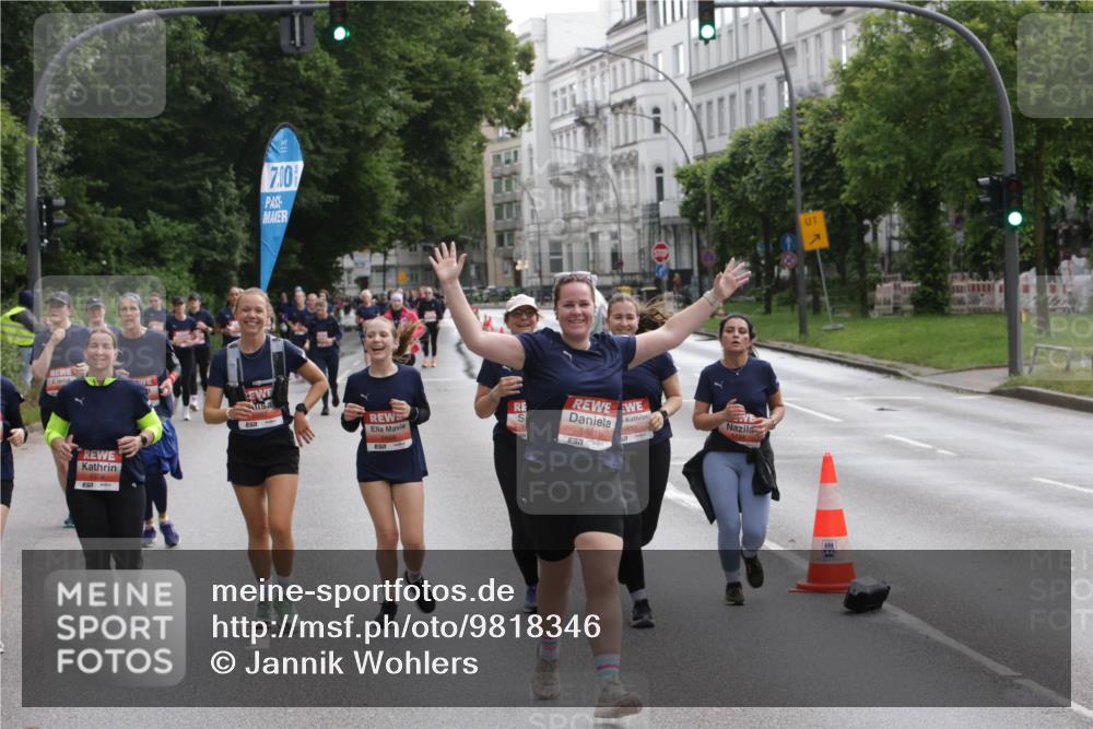 14.06.2026 - REWE Women's Run Jannik Wohlers http://msf.ph/oto/9818346 14.06.2026 10:59:55 Laufen 7, 00, 5881, 57, 01, 7 meine-sportfotos.de