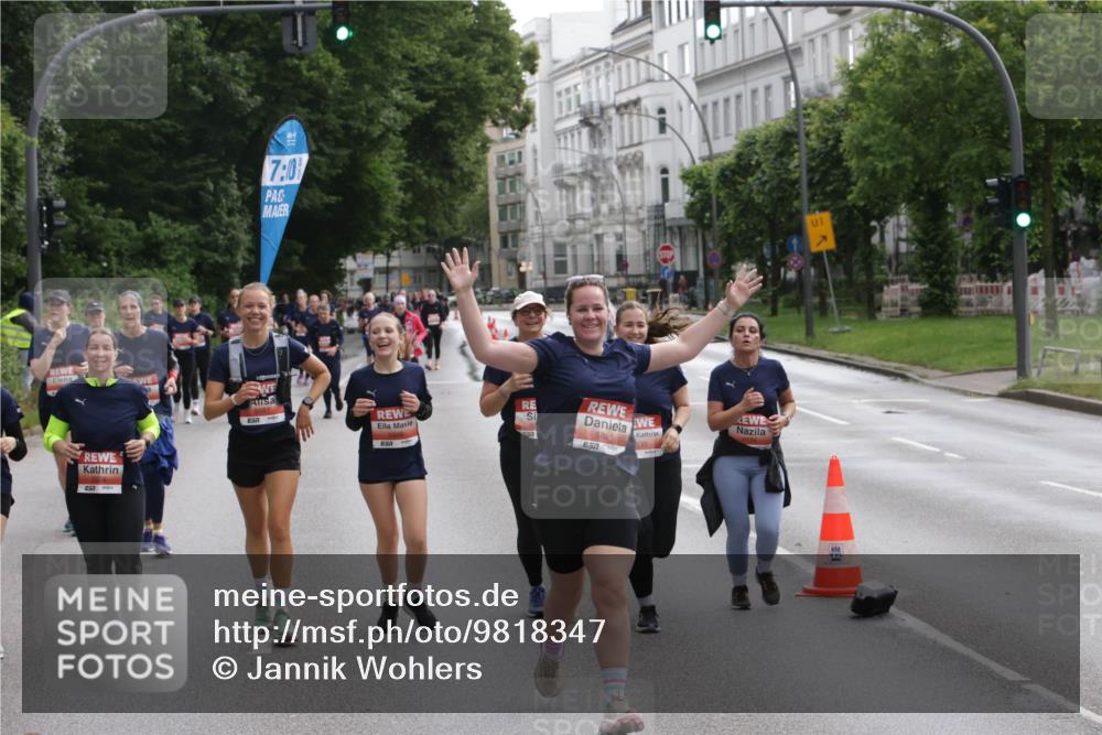 14.06.2026 - REWE Women's Run Jannik Wohlers http://msf.ph/oto/9818347 14.06.2026 10:59:55 Laufen 7, 10, 5, 5881, 57, 01 meine-sportfotos.de