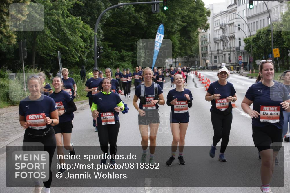 14.06.2026 - REWE Women's Run Jannik Wohlers http://msf.ph/oto/9818352 14.06.2026 10:59:56 Laufen 6067, 57, 7, 0, 5888, 1, 5881, 7 meine-sportfotos.de