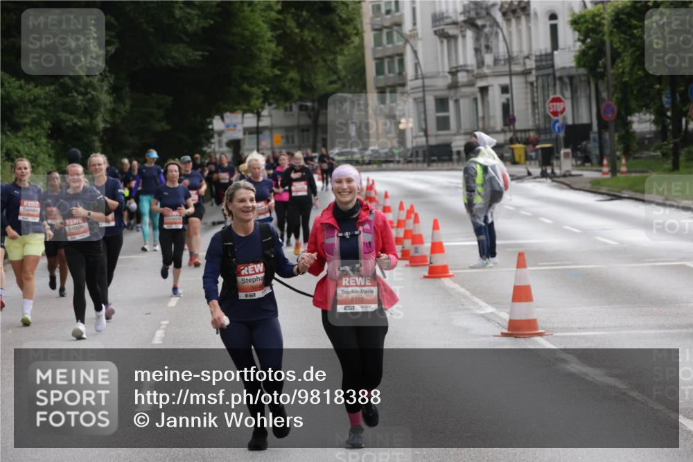 14.06.2026 - REWE Women's Run Jannik Wohlers http://msf.ph/oto/9818388 14.06.2026 11:00:02 Laufen 5646, 57, 5772, 57 meine-sportfotos.de