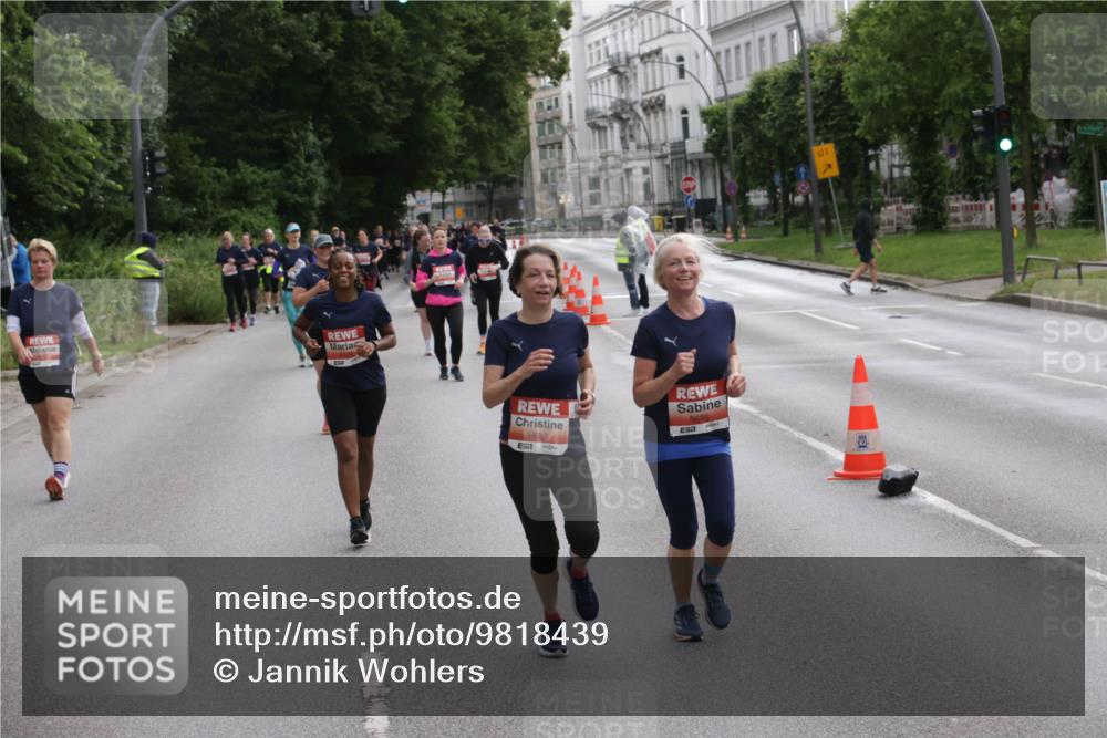 14.06.2026 - REWE Women's Run Jannik Wohlers http://msf.ph/oto/9818439 14.06.2026 11:00:11 Laufen 5620, 57, 5621, 1 meine-sportfotos.de