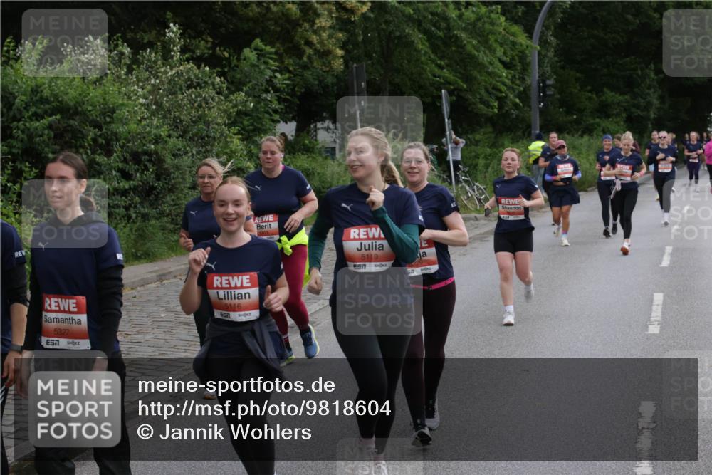 14.06.2026 - REWE Women's Run Jannik Wohlers http://msf.ph/oto/9818604 14.06.2026 11:00:56 Laufen 5327, 5116, 5119, 7, 7 meine-sportfotos.de