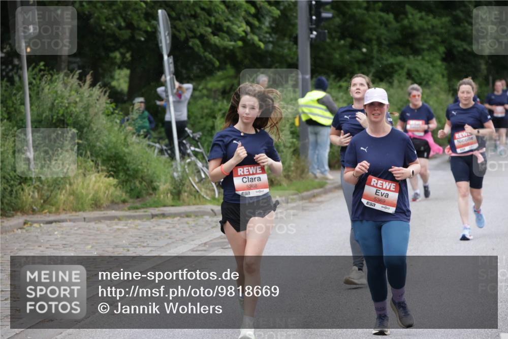 14.06.2026 - REWE Women's Run Jannik Wohlers http://msf.ph/oto/9818669 14.06.2026 11:01:16 Laufen 5368, 5369 meine-sportfotos.de