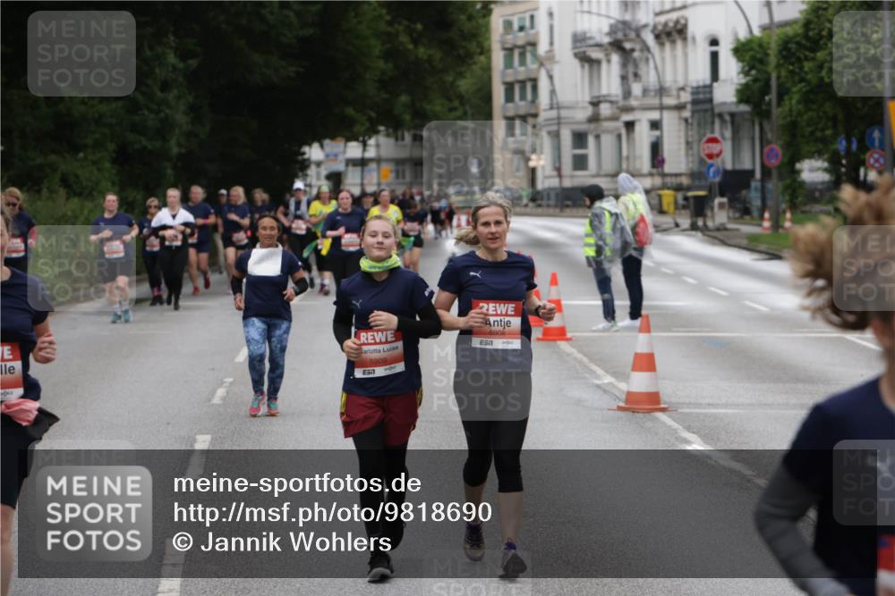 14.06.2026 - REWE Women's Run Jannik Wohlers http://msf.ph/oto/9818690 14.06.2026 11:01:21 Laufen 5909, 57, 5908, 7 meine-sportfotos.de