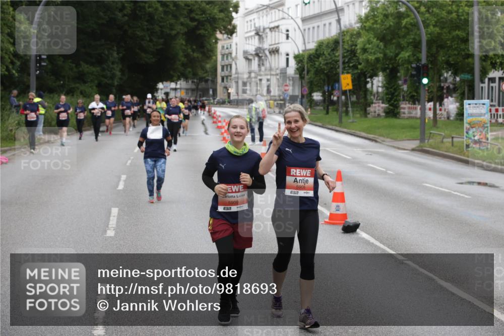 14.06.2026 - REWE Women's Run Jannik Wohlers http://msf.ph/oto/9818693 14.06.2026 11:01:24 Laufen 5909, 5908 meine-sportfotos.de