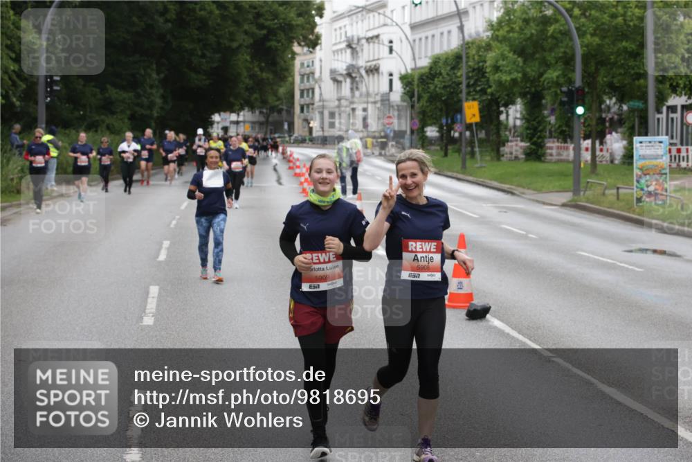 14.06.2026 - REWE Women's Run Jannik Wohlers http://msf.ph/oto/9818695 14.06.2026 11:01:24 Laufen 5909, 5908 meine-sportfotos.de