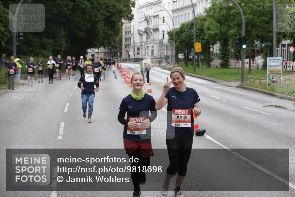 14.06.2026 - REWE Women's Run Jannik Wohlers http://msf.ph/oto/9818698 14.06.2026 11:01:24 Laufen 01, 7, 909, 5908 meine-sportfotos.de