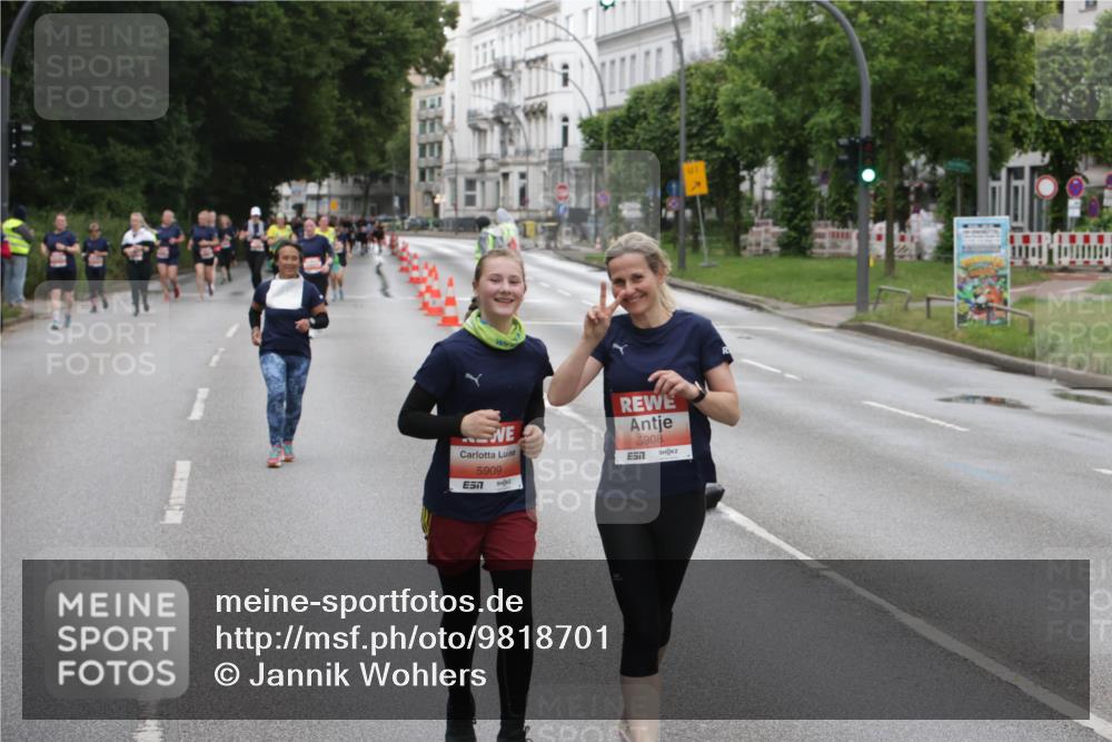 14.06.2026 - REWE Women's Run Jannik Wohlers http://msf.ph/oto/9818701 14.06.2026 11:01:24 Laufen 5909, 57, 5908 meine-sportfotos.de