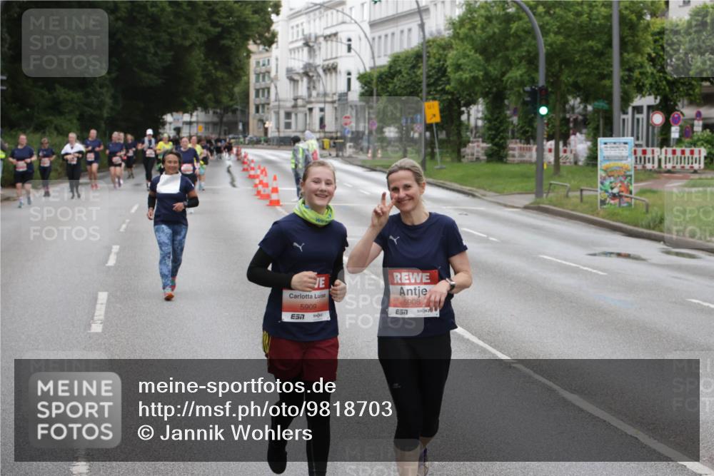 14.06.2026 - REWE Women's Run Jannik Wohlers http://msf.ph/oto/9818703 14.06.2026 11:01:24 Laufen 5909, 5908, 57, 01 meine-sportfotos.de
