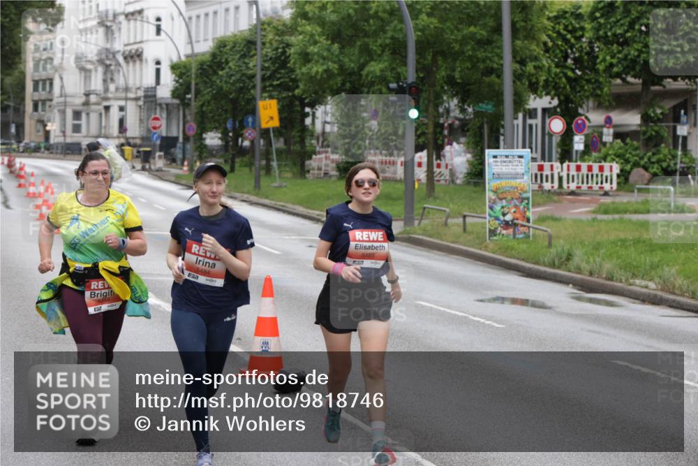 14.06.2026 - REWE Women's Run Jannik Wohlers http://msf.ph/oto/9818746 14.06.2026 11:01:36 Laufen 657, 5484, 7, 1, 5483 meine-sportfotos.de