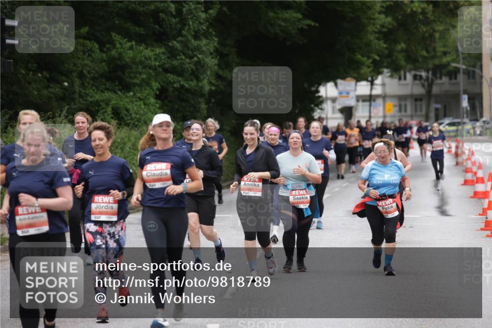14.06.2026 - REWE Women's Run Jannik Wohlers http://msf.ph/oto/9818789 14.06.2026 11:01:54 Laufen 6018, 5851, 5413 meine-sportfotos.de
