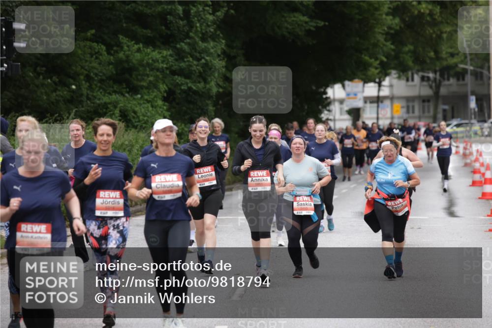 14.06.2026 - REWE Women's Run Jannik Wohlers http://msf.ph/oto/9818794 14.06.2026 11:01:55 Laufen 3, 6018, 5851, 5413 meine-sportfotos.de