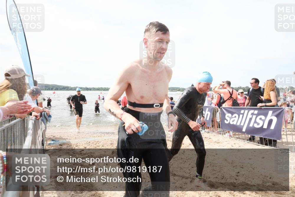 21.06.2026 - Viking Triathlon Michael Strokosch http://msf.ph/oto/9819187 21.06.2026 10:42:32 Schwimmen 45, 72, 296, 348, 393 meine-sportfotos.de