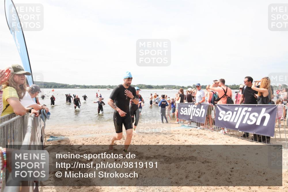 21.06.2026 - Viking Triathlon Michael Strokosch http://msf.ph/oto/9819191 21.06.2026 10:42:34 Schwimmen 45, 72, 296, 348, 393 meine-sportfotos.de